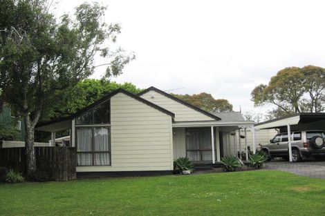 Photo of property in 8 Gloaming Place, Conifer Grove, Takanini, 2112