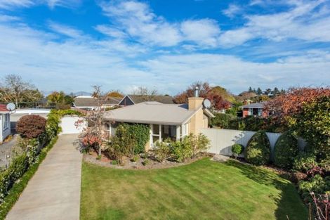 Photo of property in 2 Hudson Street, Bryndwr, Christchurch, 8053