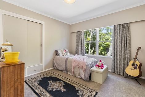 Photo of property in 13 Saint Edmund Crescent, Tawa, Wellington, 5028