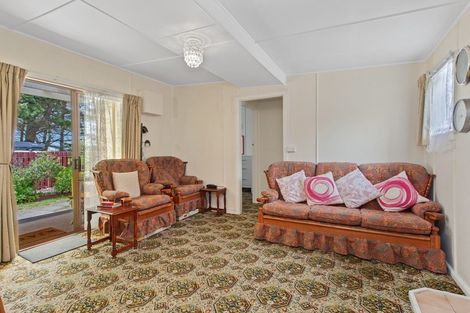 Photo of property in 14 Chamberlain Avenue, Amberley, 7481