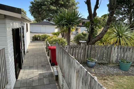 Photo of property in 4 Malfroy Lane, Raumati Beach, Paraparaumu, 5032