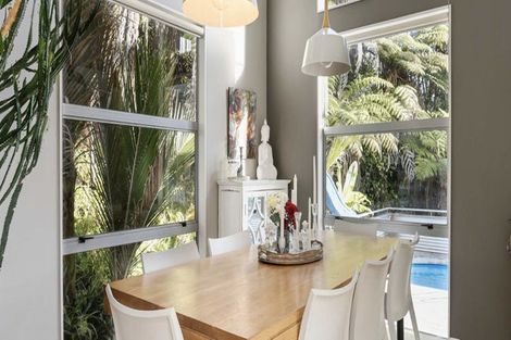 Photo of property in 4 Helios Place, Titirangi, Auckland, 0604