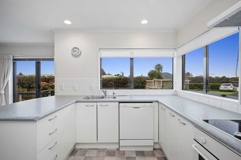 Photo of property in 1/4 Coronation Avenue, Pukekohe, 2120