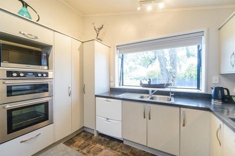 Photo of property in 14 Aitken Street, Bulls, 4818