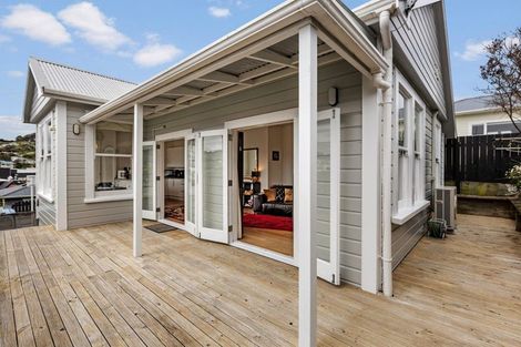 Photo of property in 6 Millward Street, Newtown, Wellington, 6021