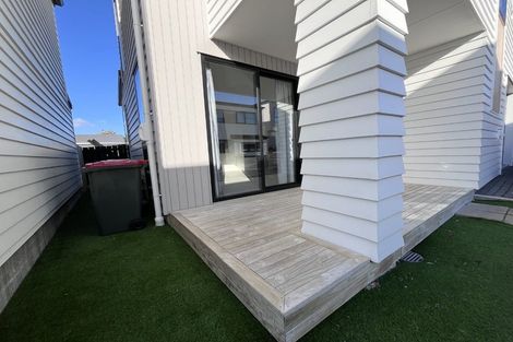 Photo of property in 10/535 Swanson Road, Ranui, Auckland, 0612
