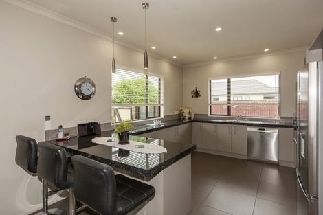 Photo of property in 22 Georgia Grove, Paraparaumu, 5032