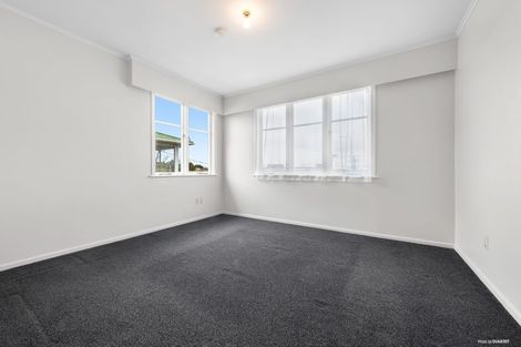 Photo of property in 27 Woodford Avenue, Henderson, Auckland, 0610