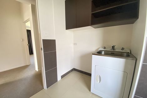 Photo of property in 1/76 Target Road, Totara Vale, Auckland, 0629