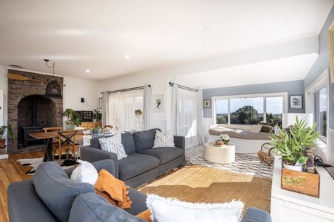 Photo of property in 826 Mokau Road, Mimi, Urenui, 4377