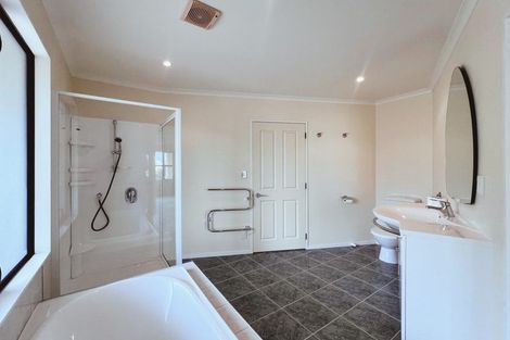 Photo of property in 24 Pendennis Point, Camborne, Porirua, 5026