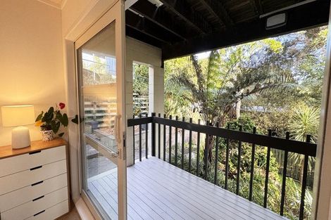 Photo of property in 8 Langstone Place, Chatswood, Auckland, 0626