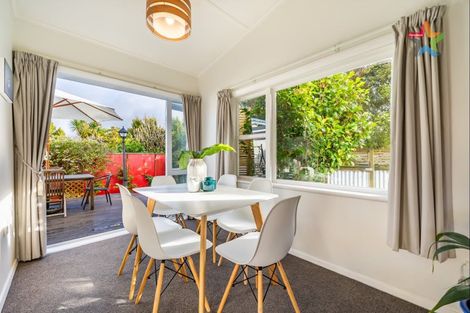 Photo of property in 54 Poto Road, Normandale, Lower Hutt, 5010