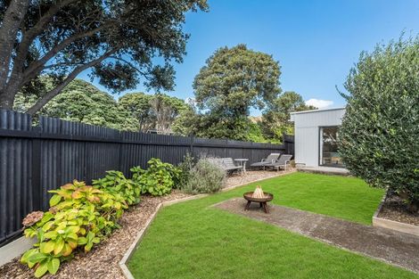 Photo of property in 16 Paneta Street, Paekakariki, 5034