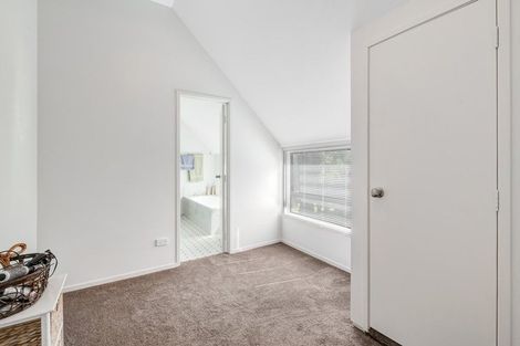 Photo of property in 2162 State Highway 16, Helensville, 0875