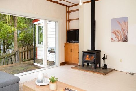 Photo of property in 55 Hawkhurst Road, Lyttelton, 8082