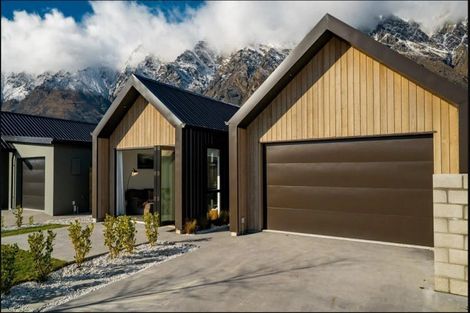 Photo of property in 11 Bale Road, Jacks Point, 9371