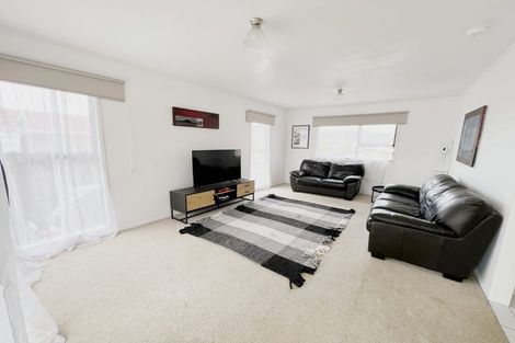Photo of property in 28 Maugham Drive, Bucklands Beach, Auckland, 2014