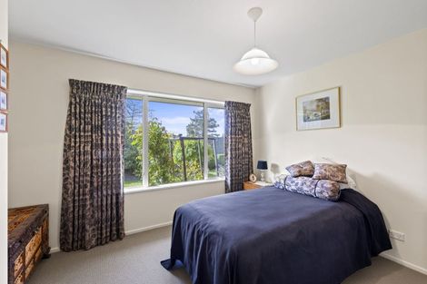 Photo of property in 36 Farnswood Place, Redwood, Christchurch, 8051