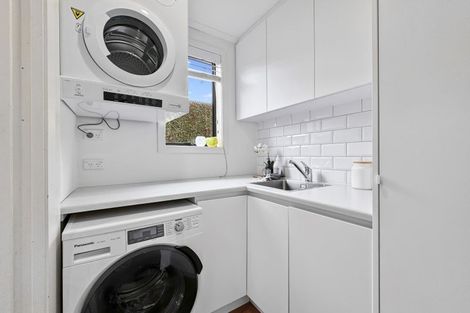 Photo of property in 10 Kingsway, Three Kings, Auckland, 1024