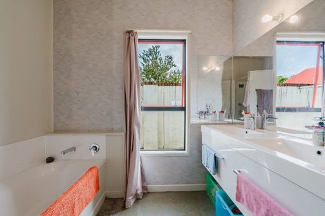 Photo of property in 169 River Road, Hamilton East, Hamilton, 3216