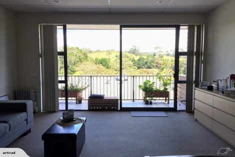 Photo of property in 9/28 The Avenue, Albany, Auckland, 0632