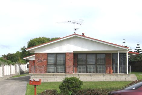 Photo of property in 1 Ti Nana Crescent, Henderson, Auckland, 0610