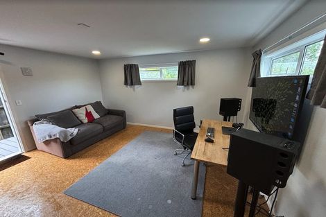 Photo of property in 30 Atkinson Road, Titirangi, Auckland, 0604