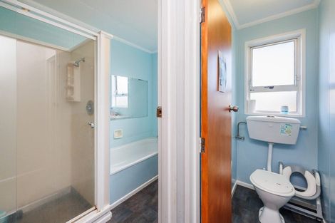Photo of property in 4 Acacia Street, Kelvin Grove, Palmerston North, 4414