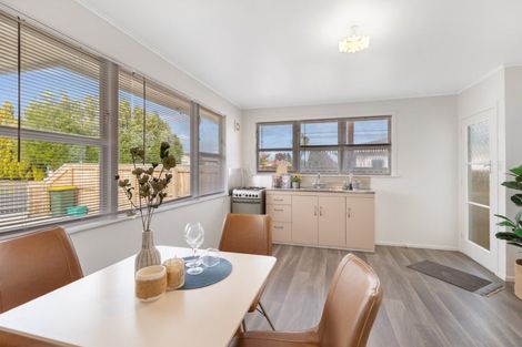 Photo of property in 27 Freyberg Street, Levin, 5510