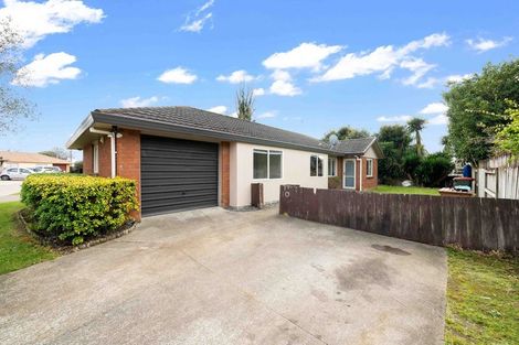 Photo of property in 10 Portrush Lane, Takanini, 2112
