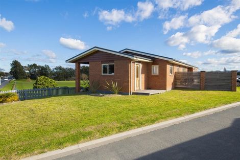 Photo of property in 65 Lytton Road, Riverdale, Gisborne, 4010