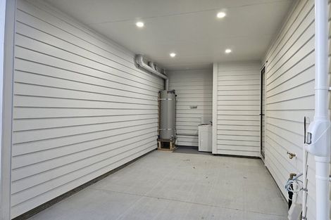 Photo of property in 8 Lewis Road, Pakuranga, Auckland, 2010