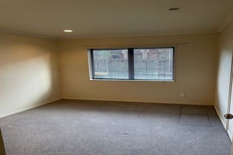Photo of property in 26 Carisbrook Crescent, Papakura, 2110