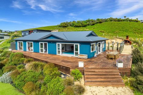 Photo of property in 13 Otaraia Road, Riversdale Beach, Masterton, 5872