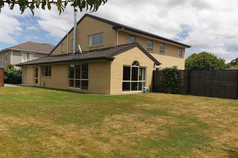 Photo of property in 15 Dinglebay Place, Casebrook, Christchurch, 8051