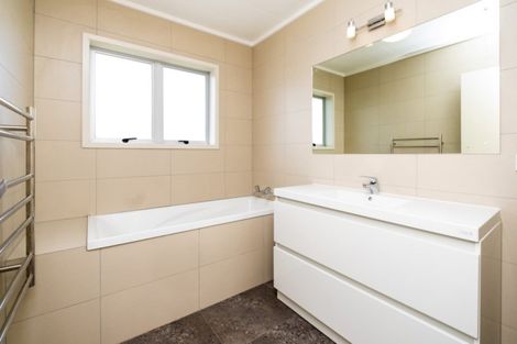 Photo of property in 20 Saint Hill Lane, Havelock North, 4130