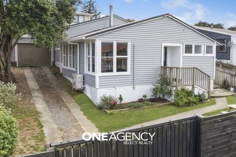 Photo of property in 50 Owhiti Street, Titahi Bay, Porirua, 5022