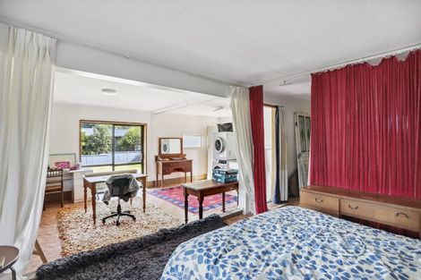 Photo of property in 19 Beach Valley Road, Piha, New Lynn, 0772