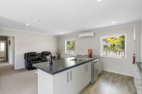 Photo of property in 27 Fraser Crescent, Elderslea, Upper Hutt, 5018