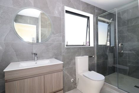 Photo of property in 8b Britannia Place, Half Moon Bay, Auckland, 2012