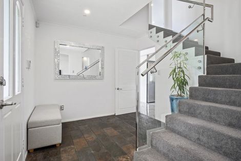 Photo of property in 112 Valley Road, Pukekohe, 2120