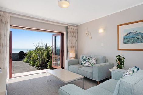 Photo of property in 2/33 Beach Road, Paekakariki, 5034