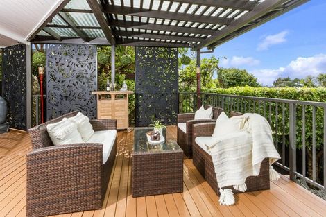 Photo of property in 2/20 Kiteroa Terrace, Rothesay Bay, Auckland, 0630