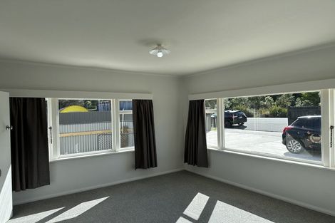 Photo of property in 126 Main Road, Waikanae, 5036