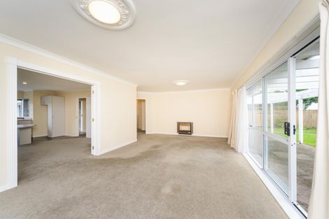 Photo of property in 4 Royal Oak Drive, Kelvin Grove, Palmerston North, 4414