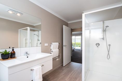 Photo of property in 10d Haddow's Place, Lake Hayes, Queenstown, 9304