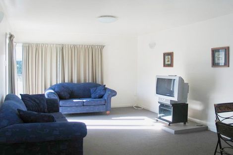 Photo of property in 243a Glengarry Road, Glen Eden, Auckland, 0602