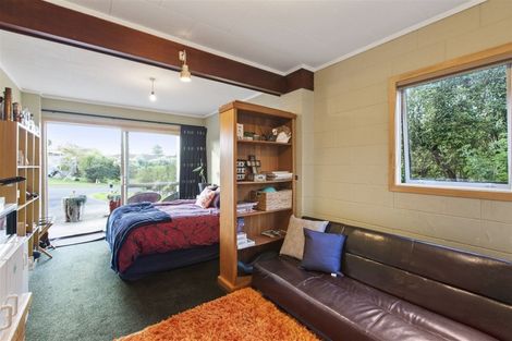 Photo of property in 5 La Perouse Street, Botany Downs, Auckland, 2010