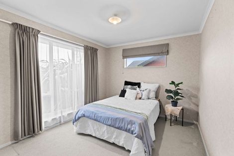 Photo of property in 5 Boston Parade, Kelvin Grove, Palmerston North, 4414